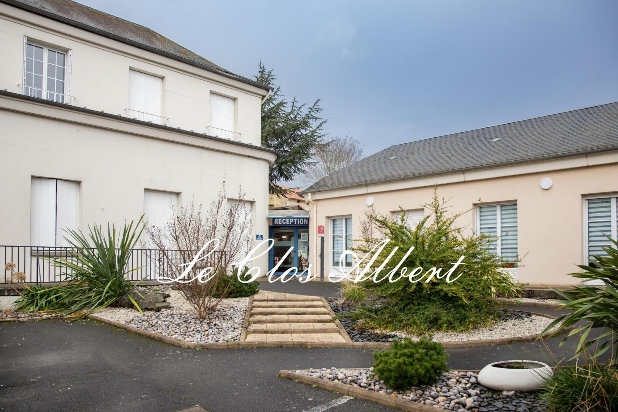 Le Clos Albert Loudun Exterior photo